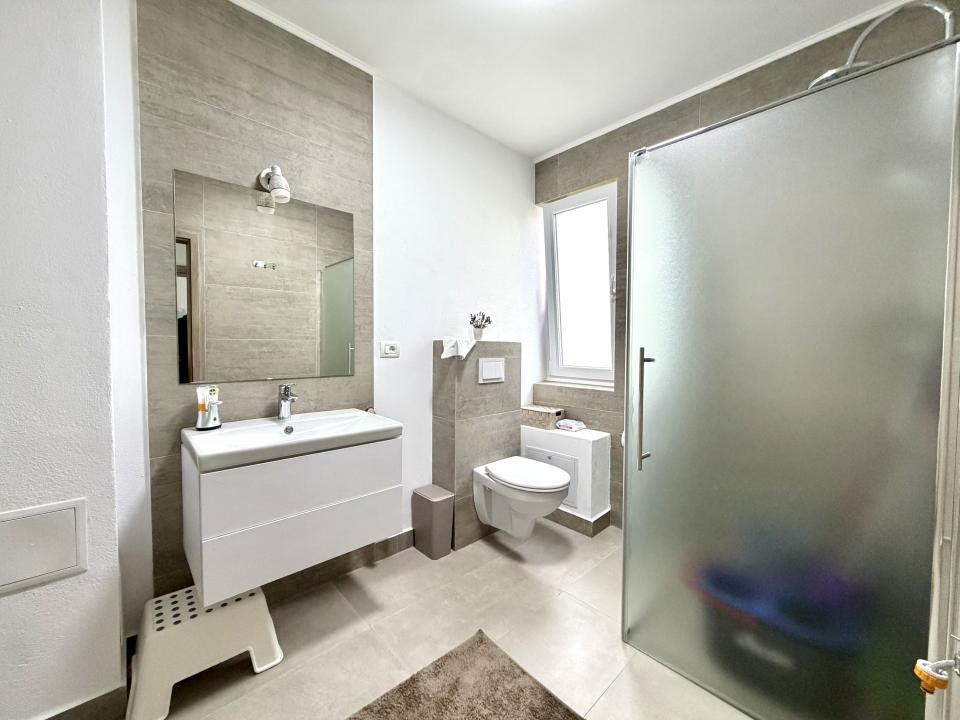 Duplex despartit prin garaj, 5 camere, 137 mp utili - Dumbravita