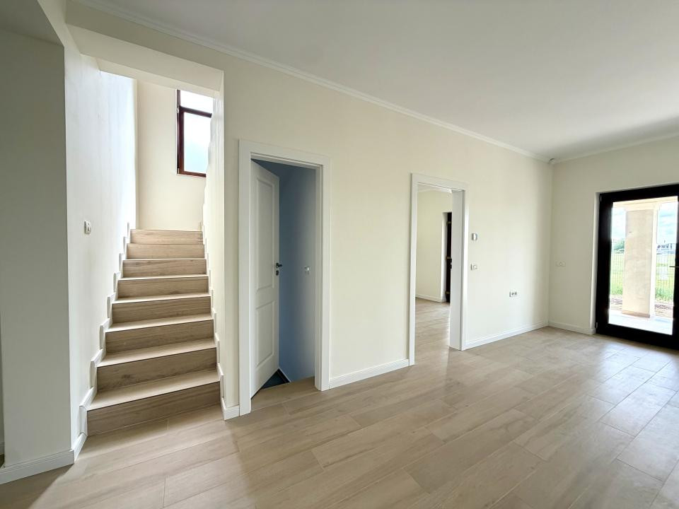 Duplex elegant, 5 camere, 132 mp utili, 300 mp teren - Dumbravita