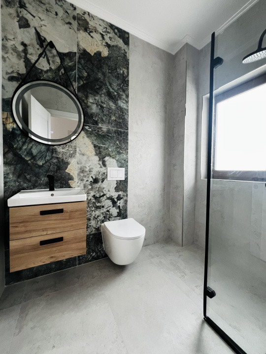 Duplex despărțit prin garaj, cu 5 camere - Zona Centrala - Dumbravita