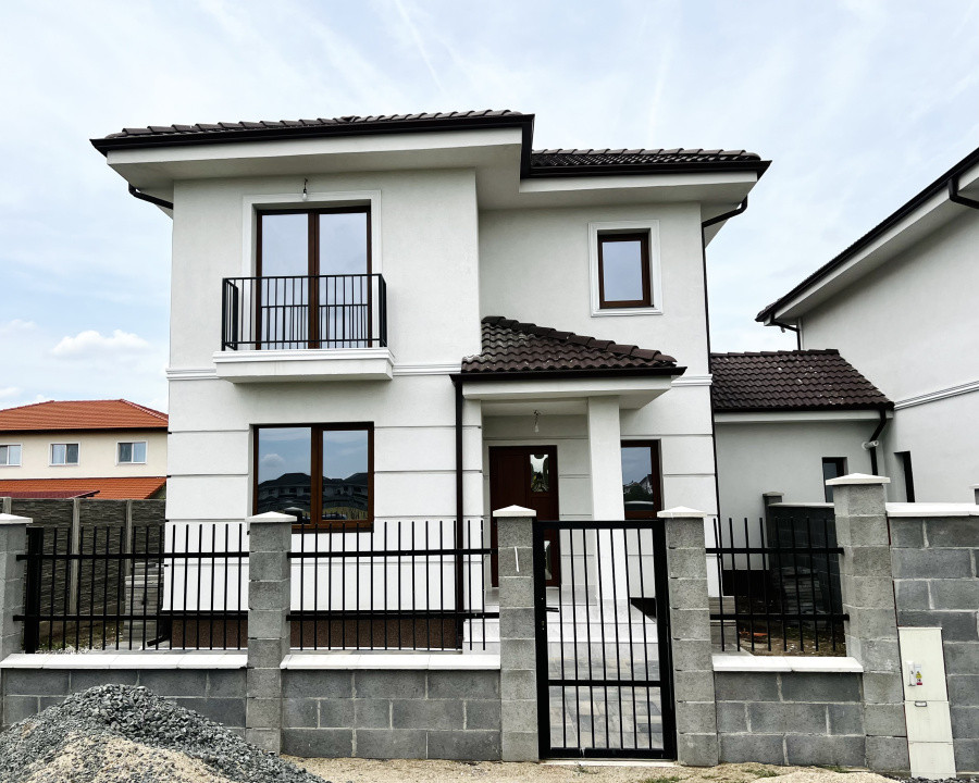 Duplex despărțit prin garaj, cu 5 camere - Zona Centrala - Dumbravita