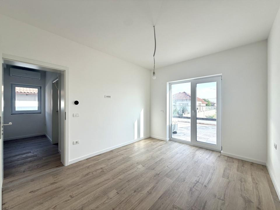 Duplex elegant, 5 camere, 140 mp utili, 345 mp teren - Dumbravita