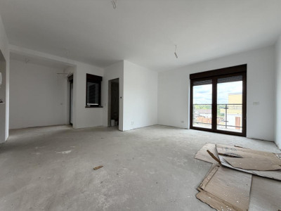 Penthouse 3 Camere, 67mp utili, 32mp terasa, etaj 3, bloc nou - Giroc
