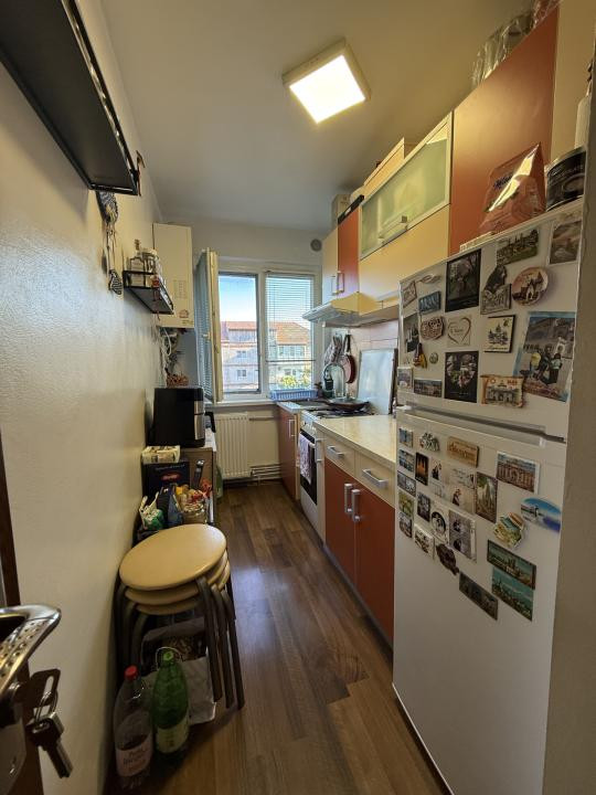 Apartament cu o camera, decomandat, etaj 4 din 5, boxa proprie - Sagului