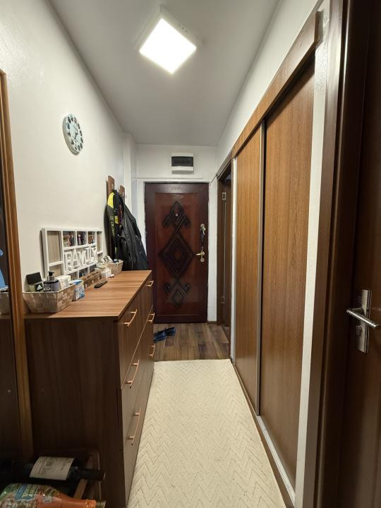 Apartament cu o camera, decomandat, etaj 4 din 5, boxa proprie - Sagului