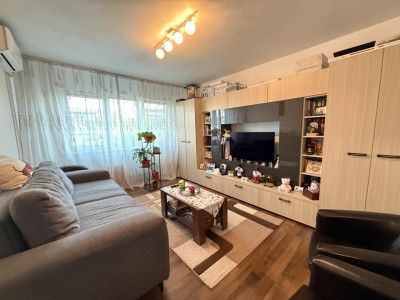 Apartament cu o camera, decomandat, etaj 4 din 5, boxa proprie - Sagului