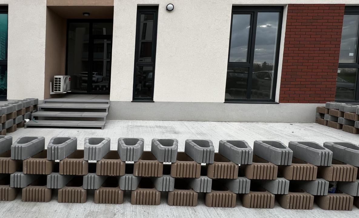 Apartament bloc nou, cu 2 camere si terasa - Parter -Zona Torontalului