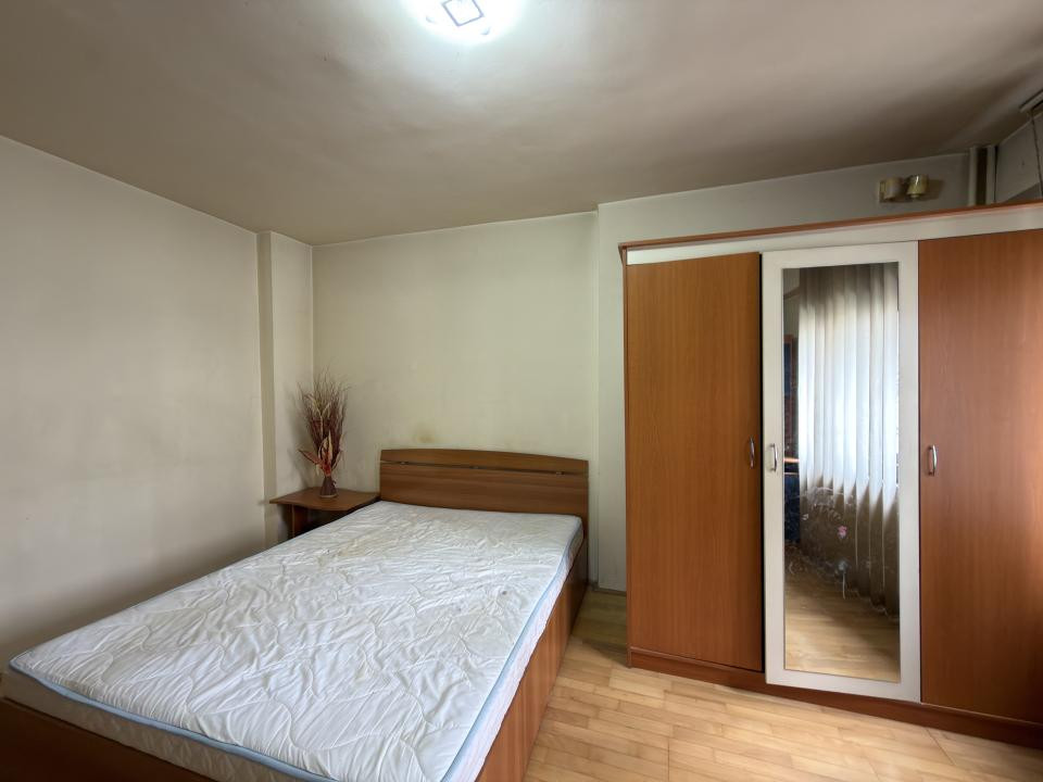 Apartament 3 camere, decomandat, etaj 1, zona Dorobantilor 