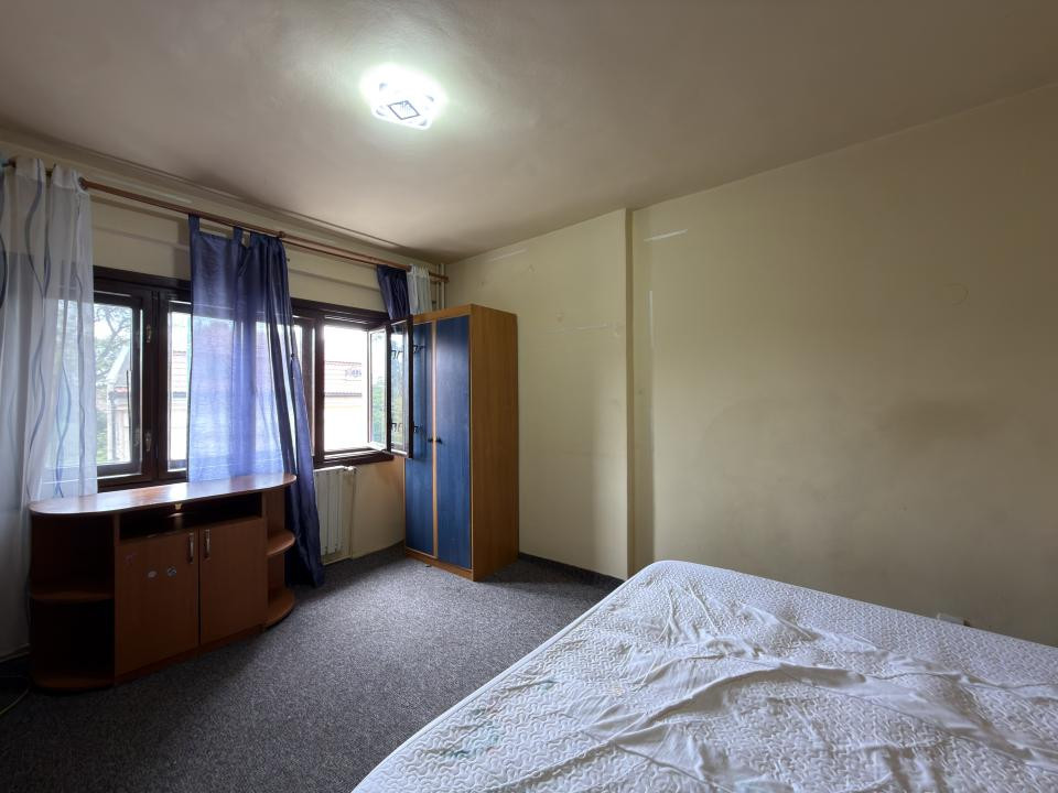 Apartament 3 camere, decomandat, etaj 1, zona Dorobantilor 