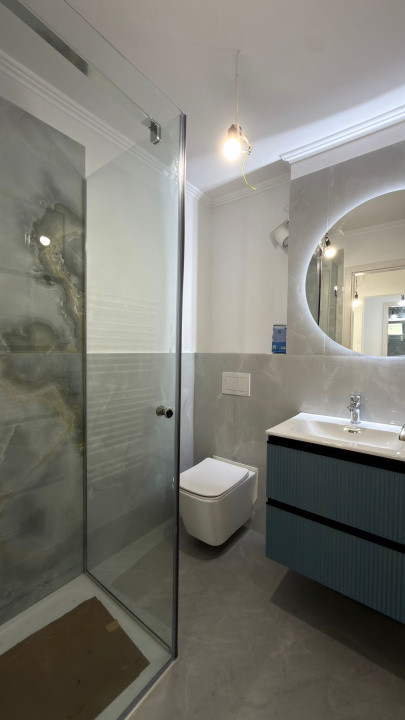 Apartament cu 3 camere, decomandat, 65mp, etaj 1 - zona Dambovita 