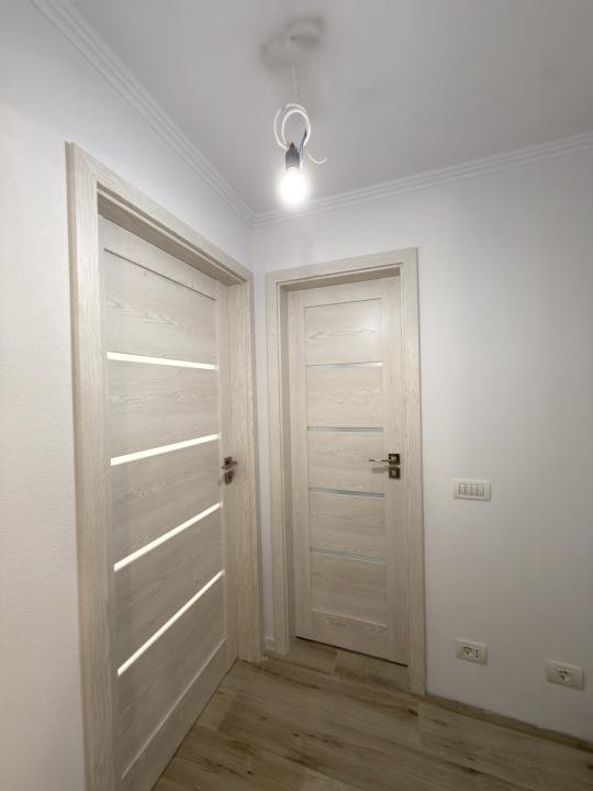 Apartament 4 camere, decomandat, 71 mp, etaj 1 - zona Dambovita 