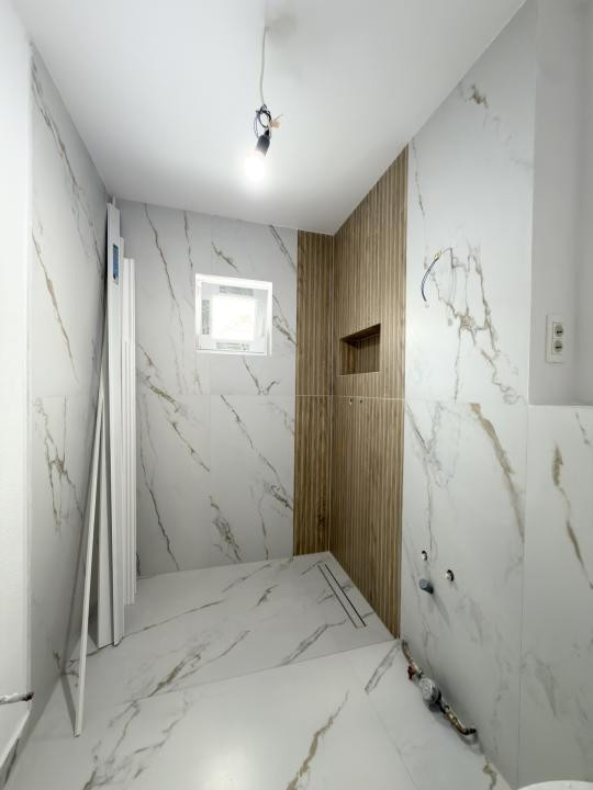 Apartament 4 camere, decomandat, 71 mp, etaj 1 - zona Dambovita 