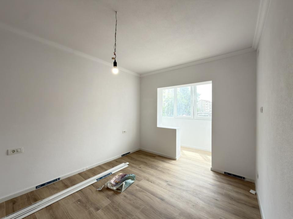 Apartament 4 camere, decomandat, 71 mp, etaj 1 - zona Dambovita 