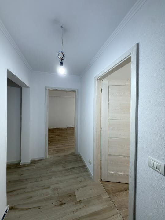 Apartament 4 camere, decomandat, 71 mp, etaj 1 - zona Dambovita 
