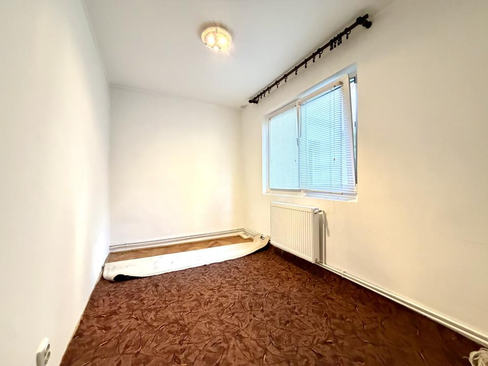 Apartament 3 camere, parter, 49.6 mp utili - Zona Cetatii 