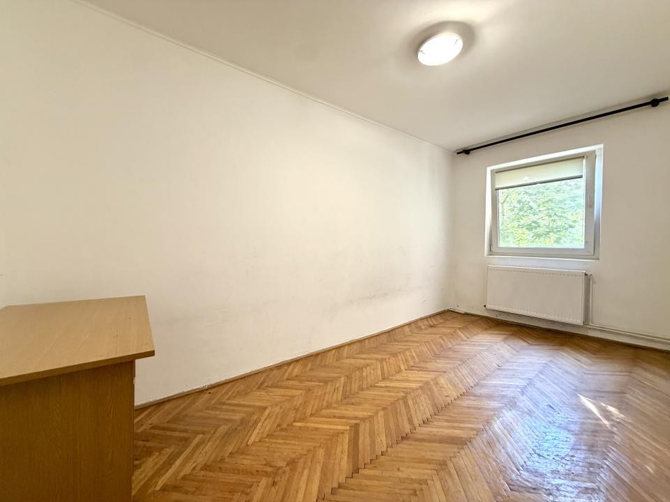 Apartament 3 camere, parter, 49.6 mp utili - Zona Cetatii 