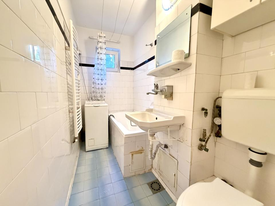 Apartament 3 camere, parter, 49.6 mp utili - Zona Cetatii 