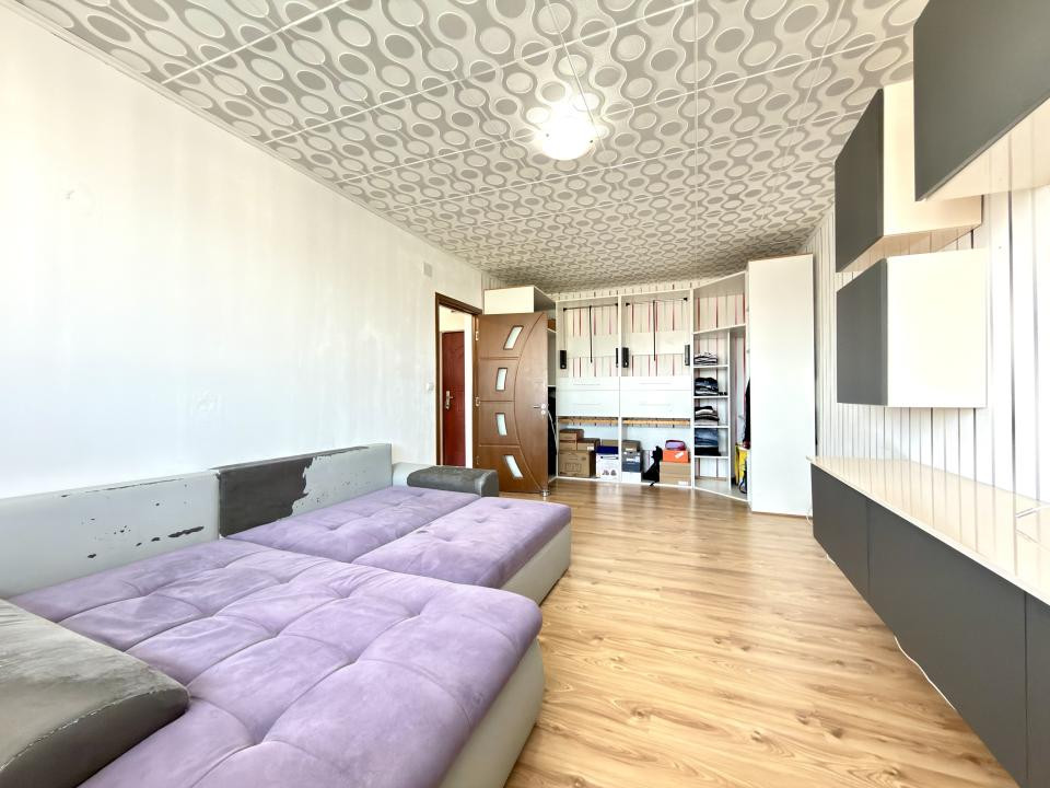 Apartament 3 camere, decomandat, 72mp, mobilat si utilat - zona Soarelui