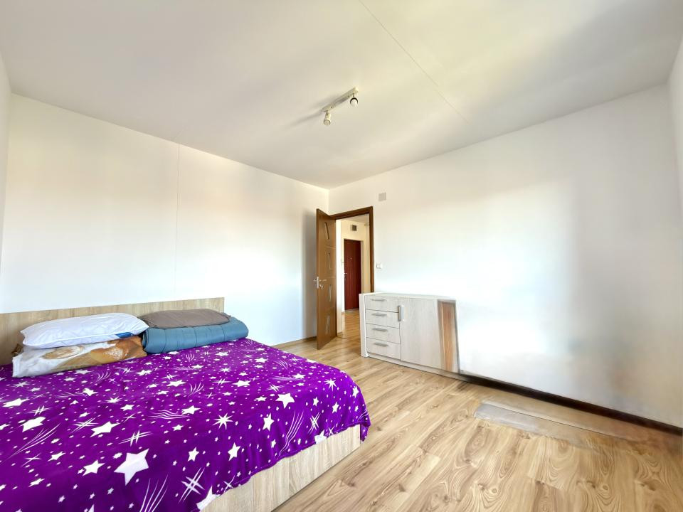 Apartament 3 camere, decomandat, 72mp, mobilat si utilat - zona Soarelui
