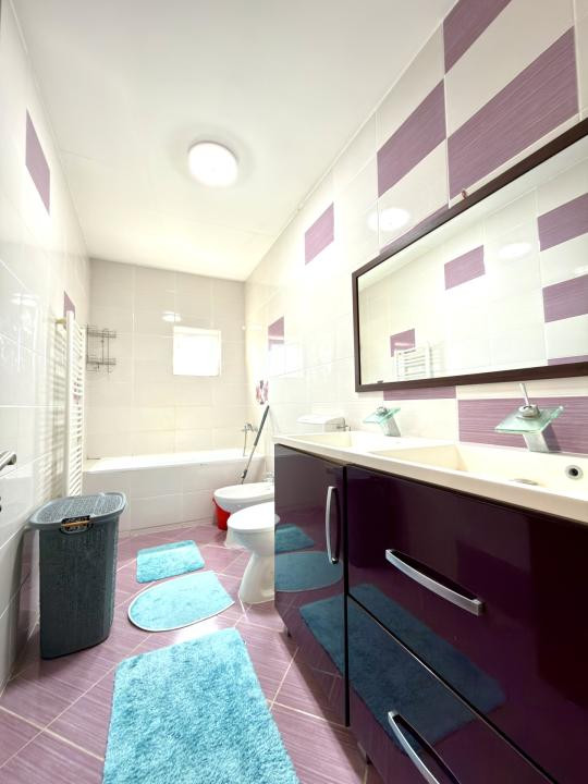 Apartament 3 camere, decomandat, 72mp, mobilat si utilat - zona Soarelui