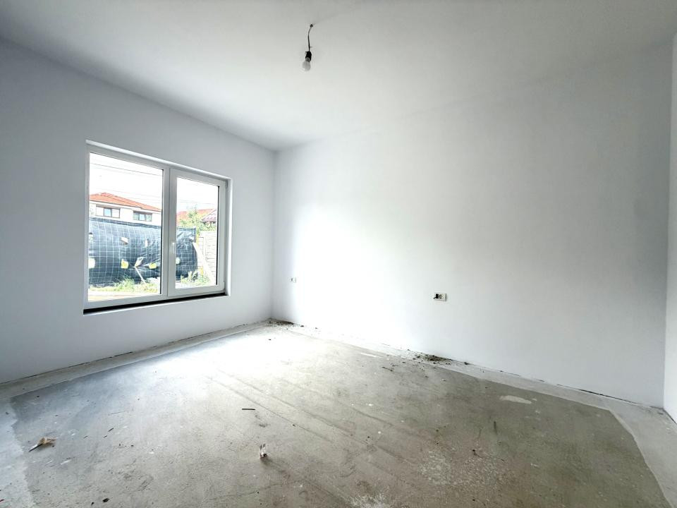 Casa individuala, 3 camere, 85 mp utili, 576 mp teren - Sanandrei