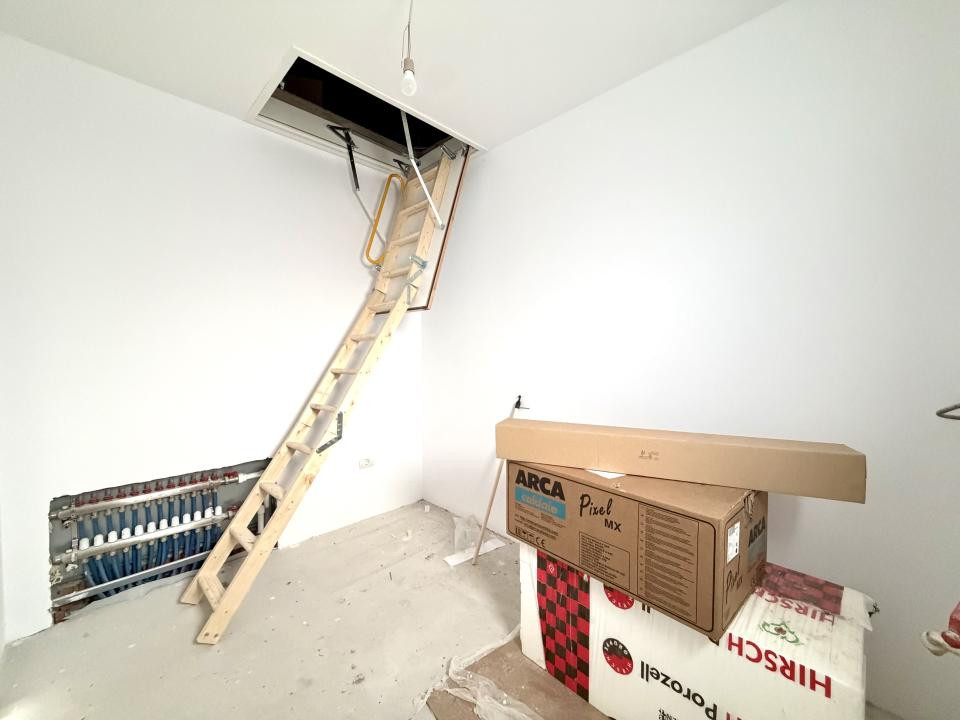 Casa individuala, 3 camere, 85 mp utili, 576 mp teren - Sanandrei