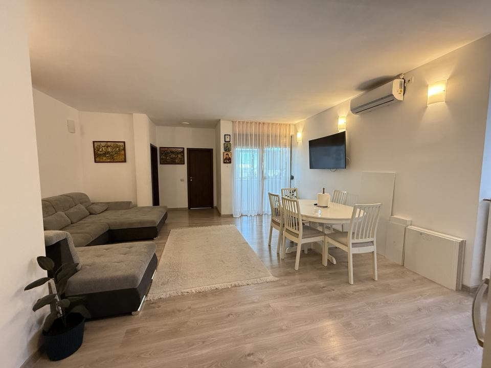 Apartament spatios, 4 camere, decomandat, etaj 3 - Giroc, zona Planetelor
