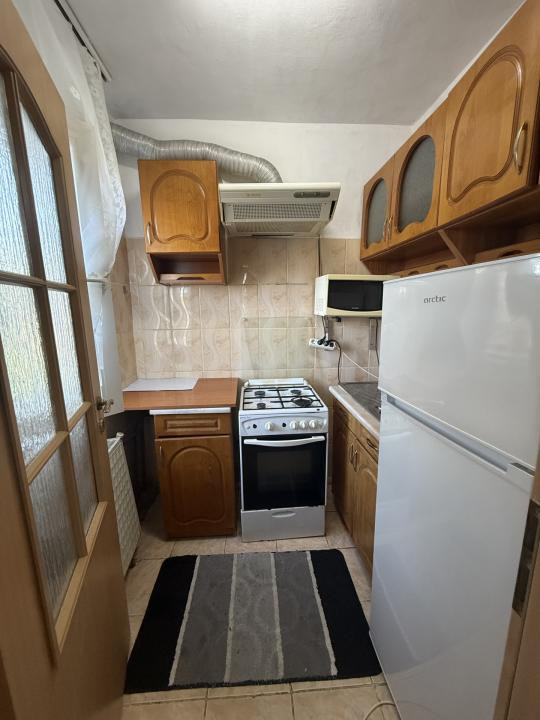 Apartament cu o camera, 21 mp utili, etaj 2, mobilat - Sagului