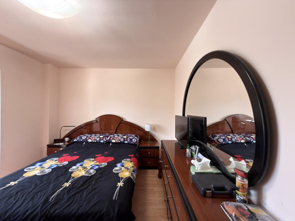 Apartament 3 camere, decomandat, 72mp utili, etaj 2, zona Sagului 