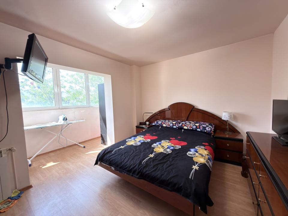 Apartament 3 camere, decomandat, 72mp utili, etaj 2, zona Sagului 