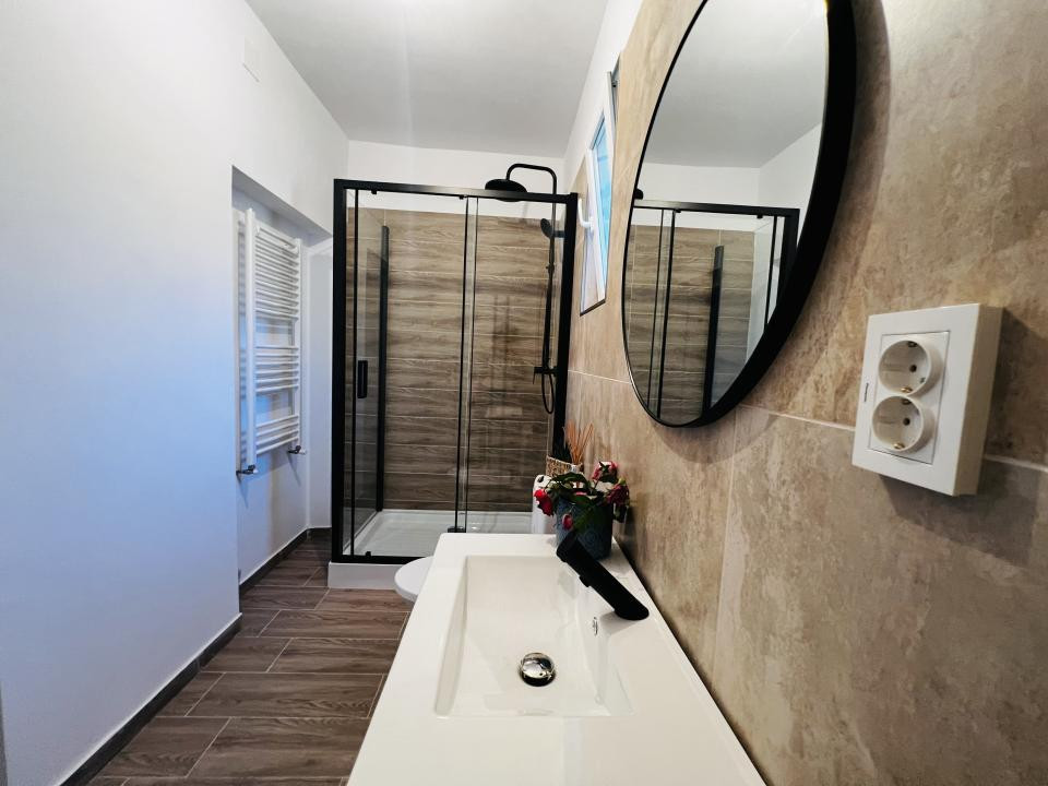 Casa 3 camere + apartament , la cheie - Zona Plopi Timisoara