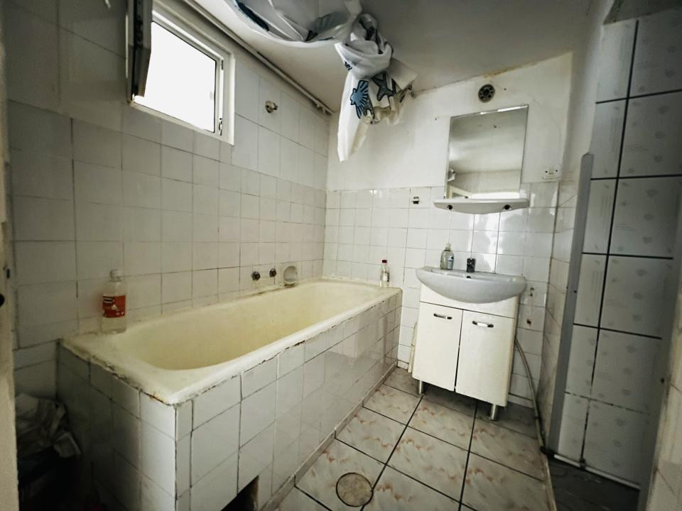 Casa 3 camere + apartament , la cheie - Zona Plopi Timisoara