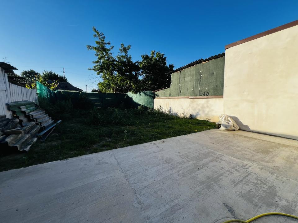 Casa 3 camere + apartament , la cheie - Zona Plopi Timisoara