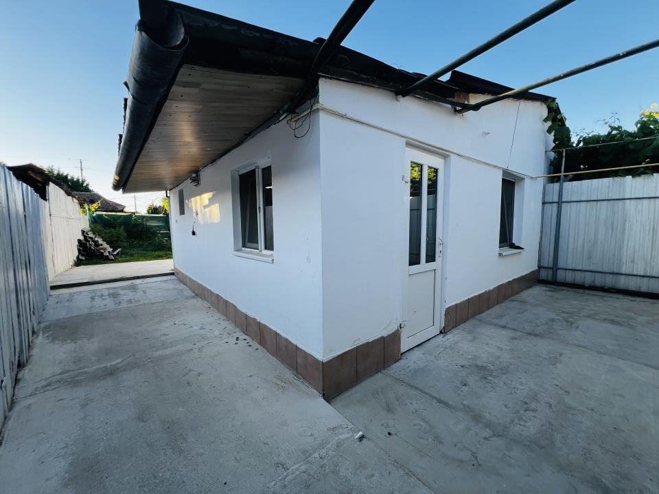 Casa 3 camere + apartament , la cheie - Zona Plopi Timisoara