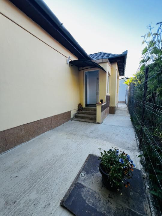 Casa 3 camere + apartament , la cheie - Zona Plopi Timisoara