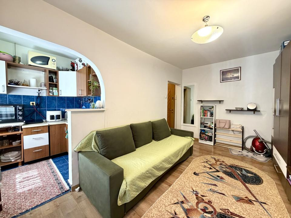 Apartament 1 camera, 27 mp utili, etaj 2 - zona Calea Buziasului