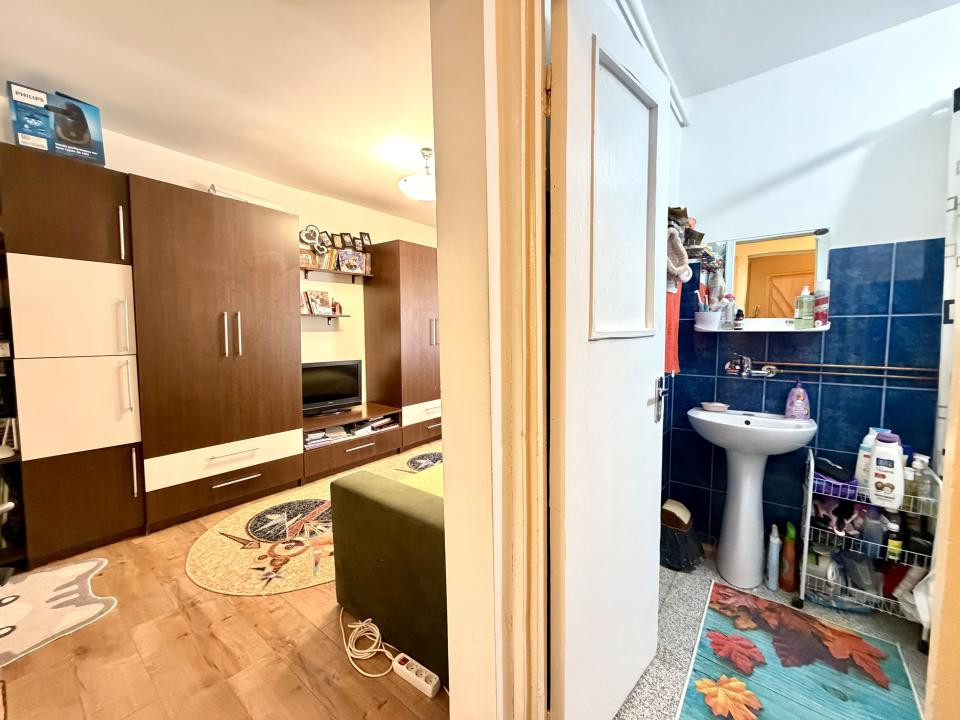Apartament 1 camera, 27 mp utili, etaj 2 - zona Calea Buziasului