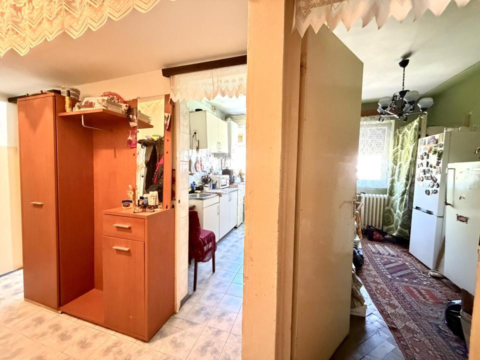 Apartament 4 camere, 60,5 mp utili, etaj 3 - zona Cetatii