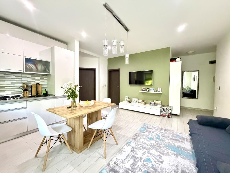 Apartament 3 camere, 55 mp utili, etaj 1 - zona centrala Dumbravita