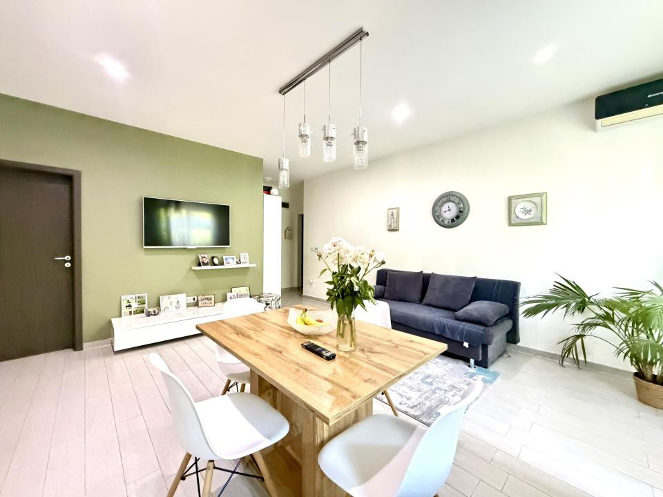 Apartament 3 camere, 55 mp utili, etaj 1 - zona centrala Dumbravita