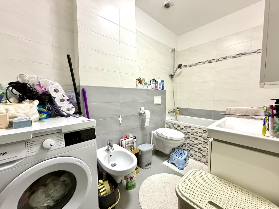 Apartament 3 camere, 55 mp utili, etaj 1 - zona centrala Dumbravita
