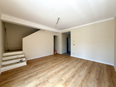 Duplex elegant, 3 camere, 93 mp utili, 235 mp teren - Sanandrei