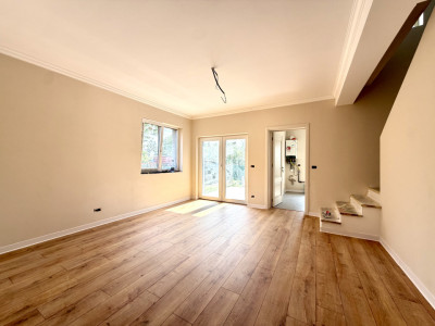 Duplex elegant, 4 camere, 93 mp utili, 235 mp teren - Sanandrei