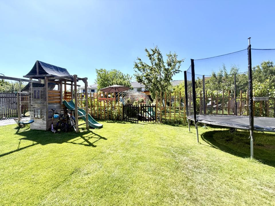 Casa individuala, 4 camere, 120 mp utili, 815 mp teren - Dumbravita