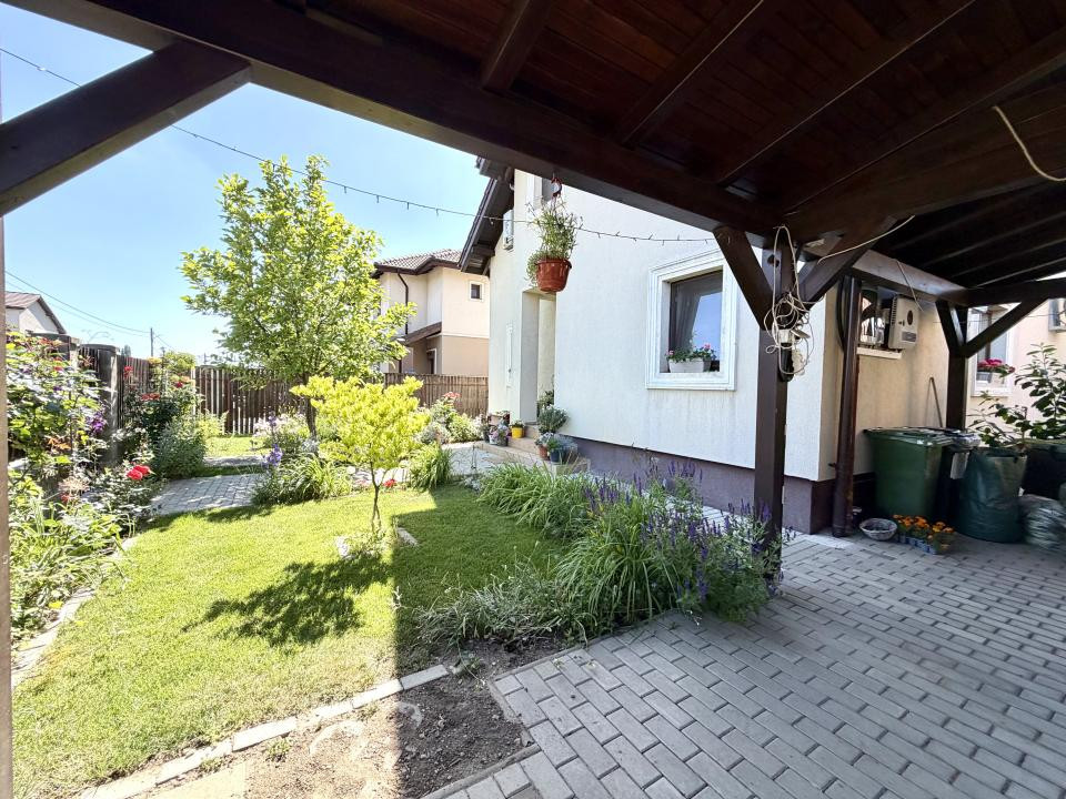 Casa individuala, 4 camere, 120 mp utili, 815 mp teren - Dumbravita