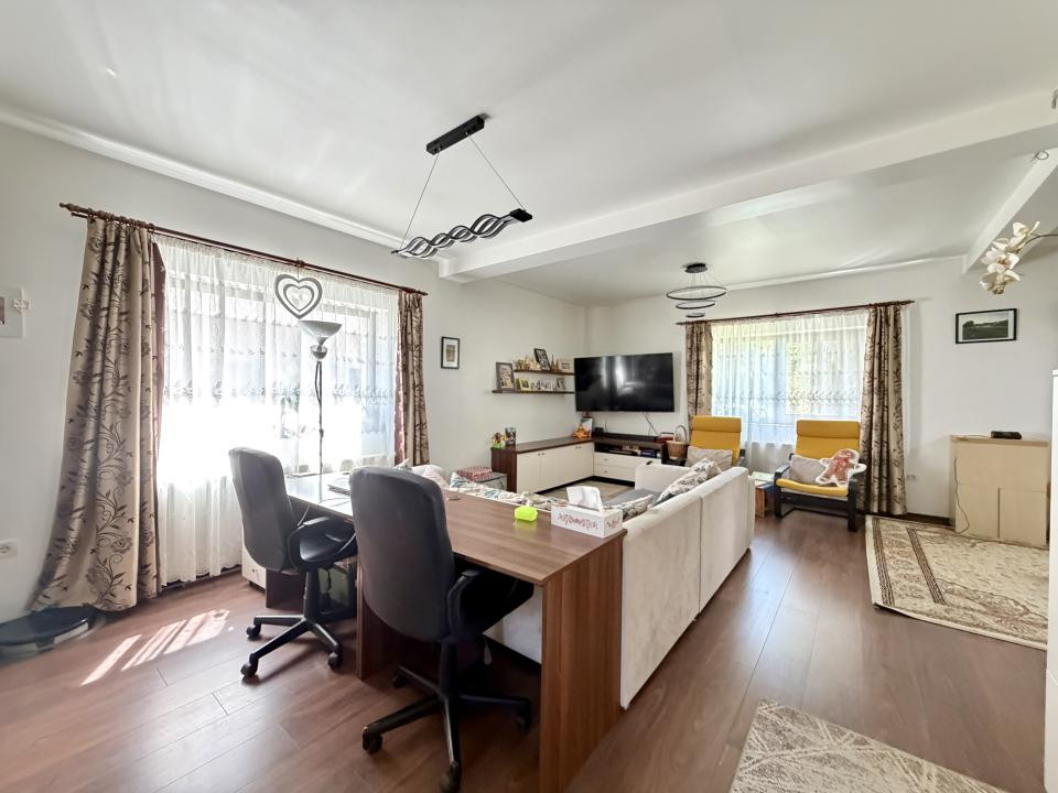 Casa individuala, 4 camere, 120 mp utili, 815 mp teren - Dumbravita