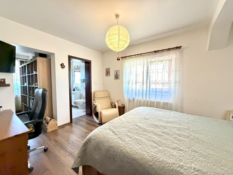 Casa individuala, 4 camere, 120 mp utili, 815 mp teren - Dumbravita