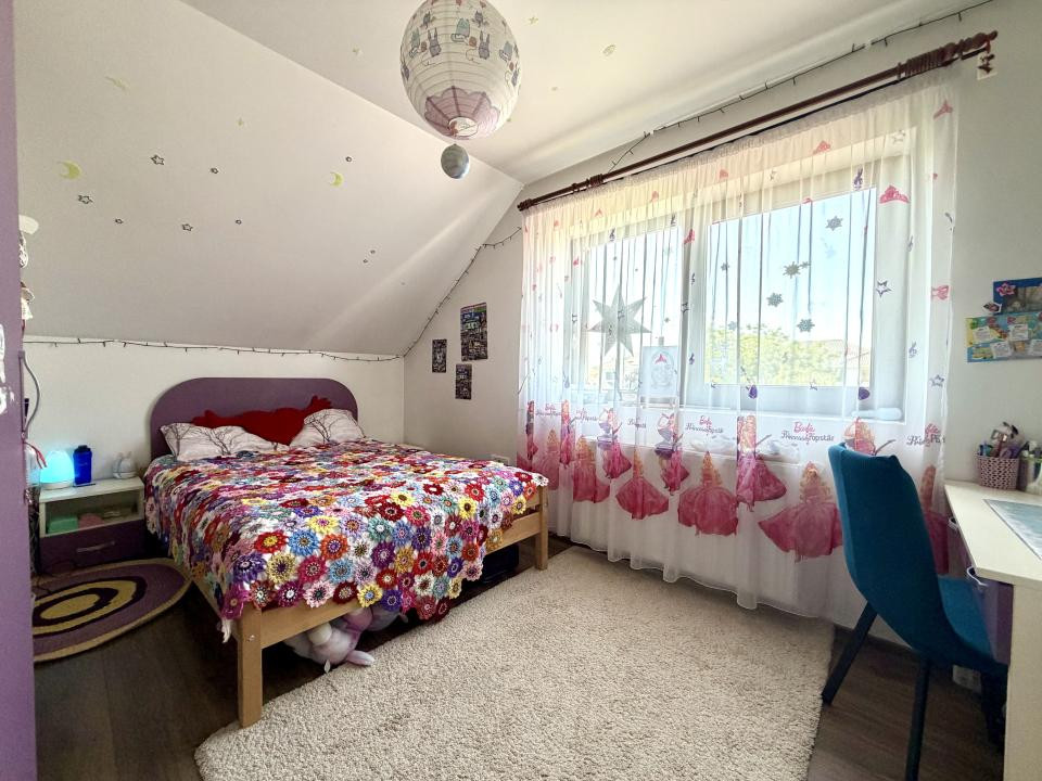 Casa individuala, 4 camere, 120 mp utili, 815 mp teren - Dumbravita