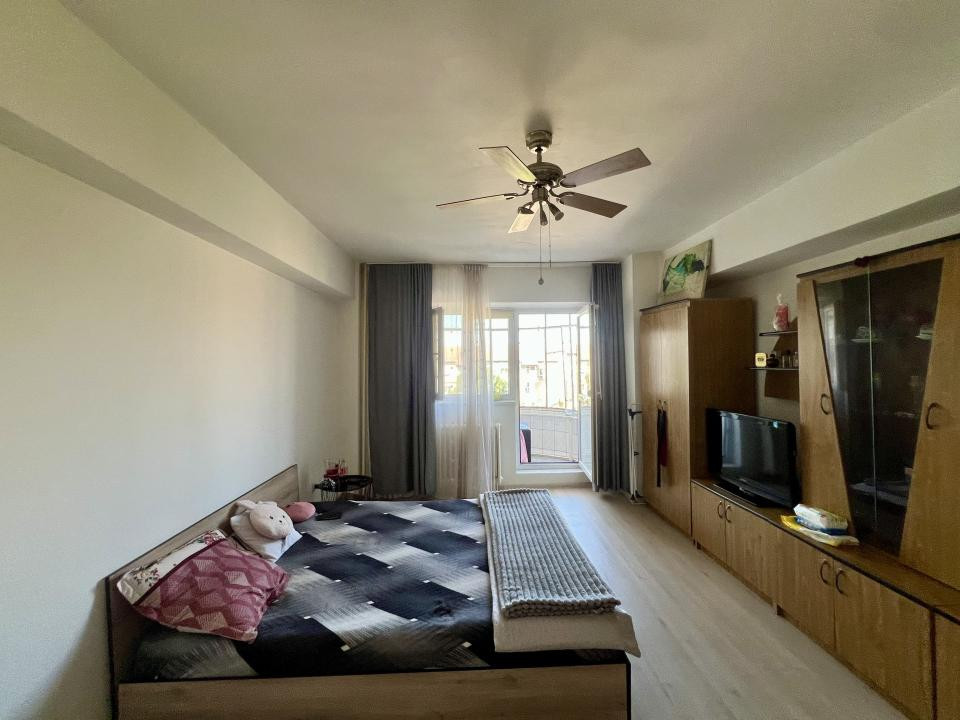 Apartament 1 camera, 38 mp utili, decomandat, etaj 4/8 - zona Soarelui