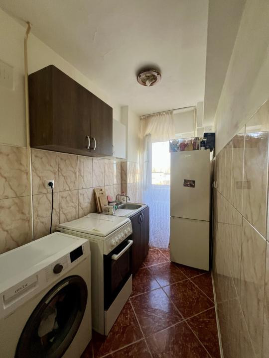  Apartament 1 camera, 38 mp utili, decomandat, etaj 4/8 - zona Soarelui