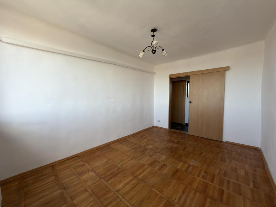 Apartament 3 camere, decomandat, 65 mp utili - zona Calea Sagului 